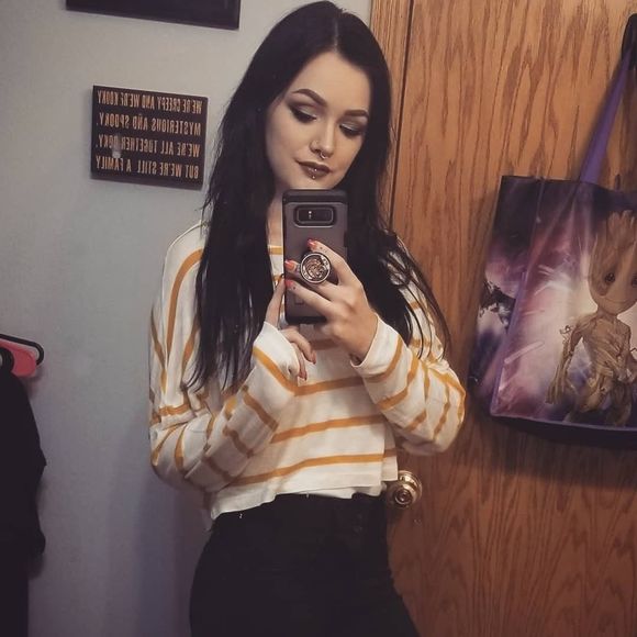 Meet your Posher, Samantha - Picture 1 of 1